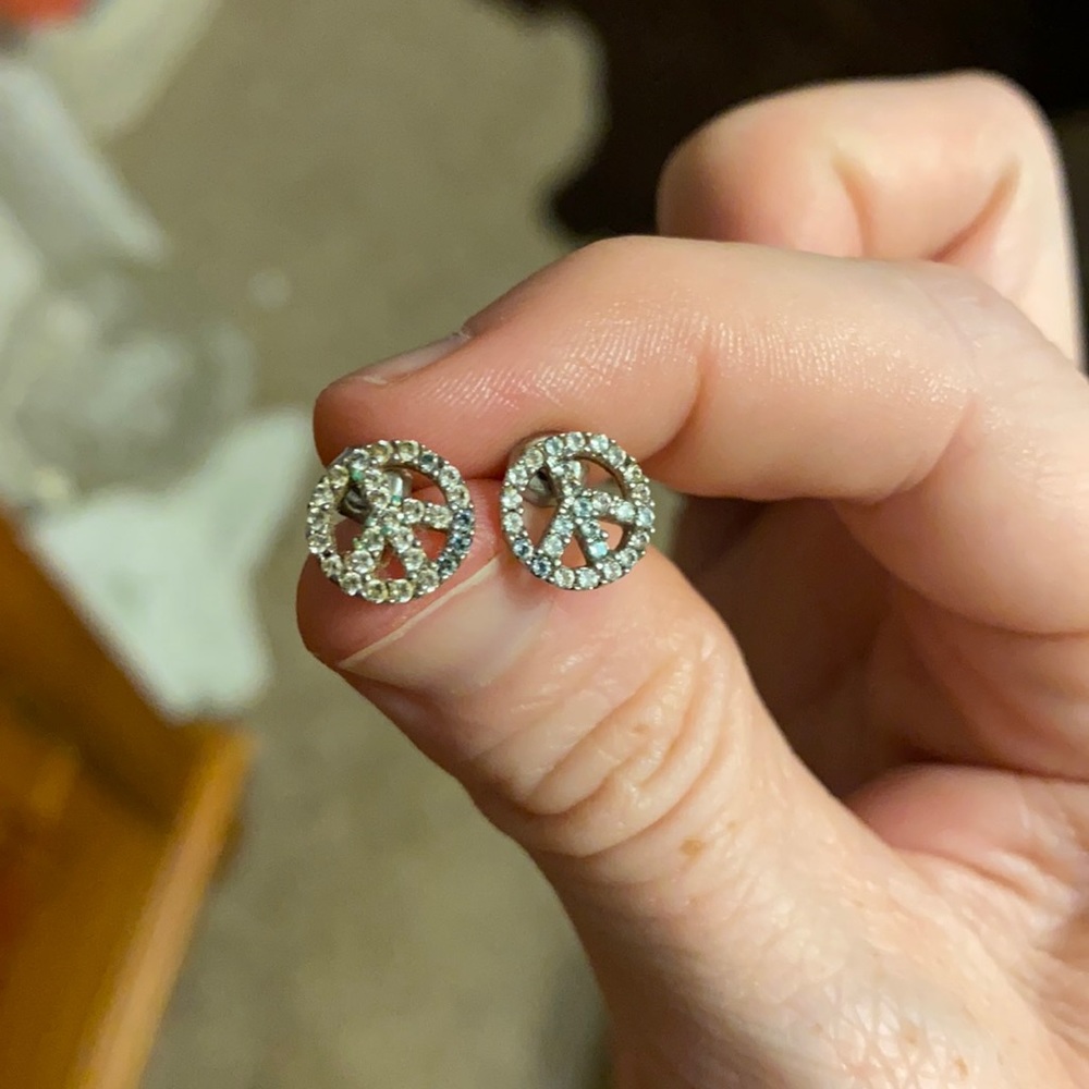 {.30 Diamond} Peace Sign Earrings 14kt White Gold - Picture 3 of 7